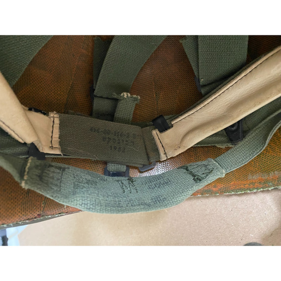 VTG US Army Military M-1 Helmet with Liner Rear Seam WWII Vietnam or Later ? 38B - Picture 9 of 10